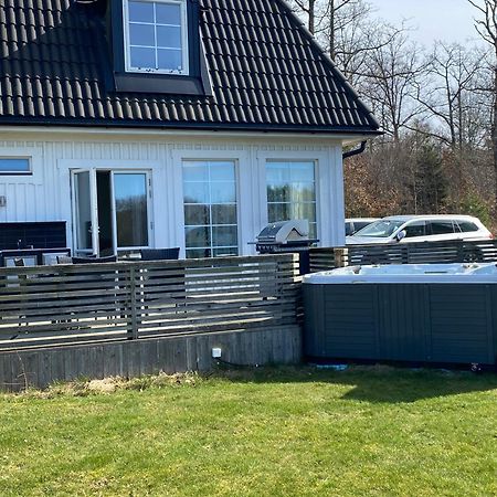 Skedala Horsefarm Apartment Халмщад Екстериор снимка