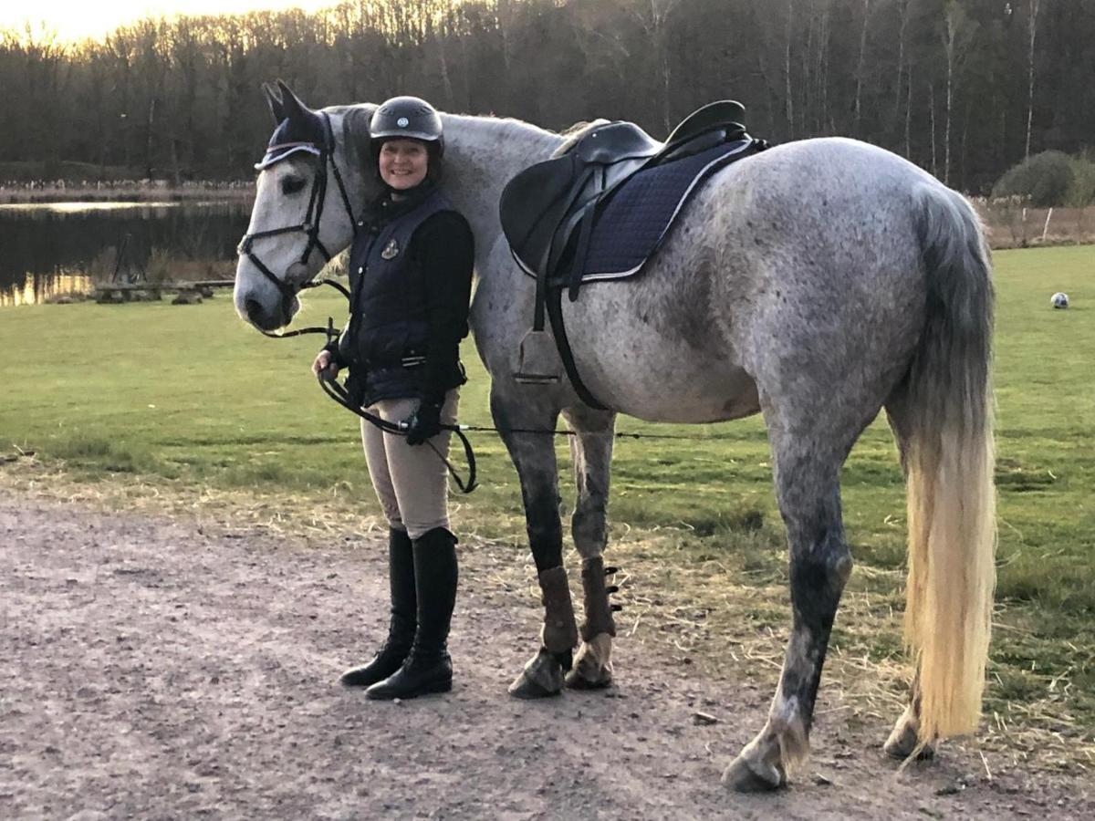 Skedala Horsefarm Apartment Халмщад Екстериор снимка